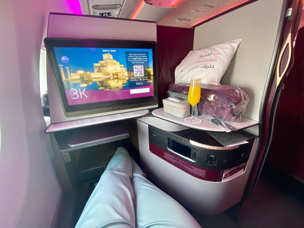 Top more than 170 qatar airways q suite super hot