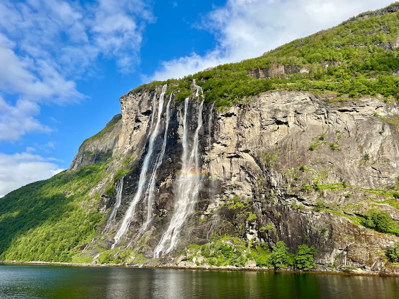 10 Ridiculous Questions Tourists in Norway Have *Actually* Asked
